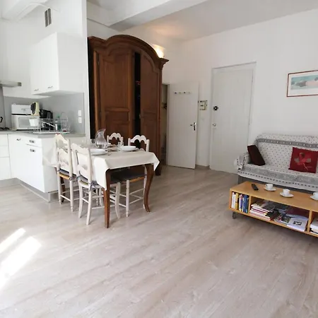 Apartment T2 Lumineux Centre Luchon, 4 Pers, Parking, Proche Thermes & Telecabine - Fr-1-313-230