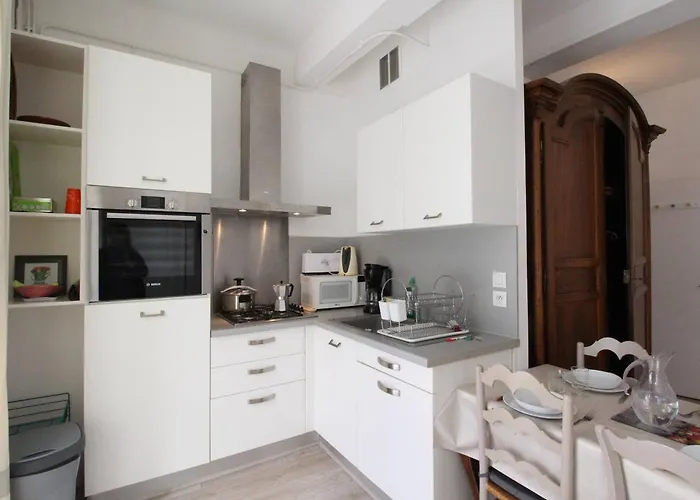 T2 Lumineux Centre Luchon, 4 Pers, Parking, Proche Thermes & Telecabine - Fr-1-313-230 アパート *